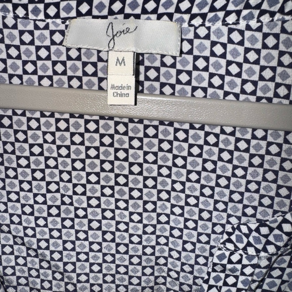 Silk Joie Women's Navy Gray White Geometric Blouse size Medium